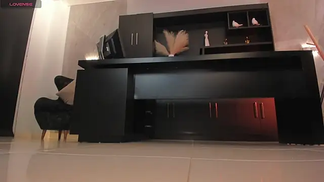 RebeccaHudson online show from 02.11.25