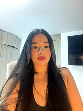 Snapshot of Aitana98_ chatting on 09.20.25 Aitana98  online show from 09.20.25