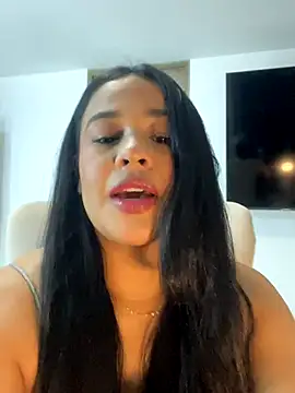 Snapshot of Aitana98_ chatting on 09.25.25 Aitana98  online show from 09.25.25