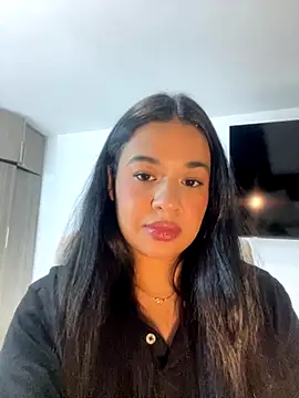 Snapshot of Aitana98_ chatting on 09.28.25 Aitana98  online show from 09.28.25