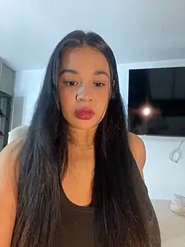 Snapshot of Aitana98_ chatting on 09.29.25 Aitana98  online show from 09.29.25