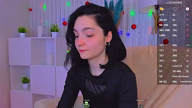 Snapshot of Luna-Moon chatting on 12.23.24 Luna-Moon online show from 12.23.24