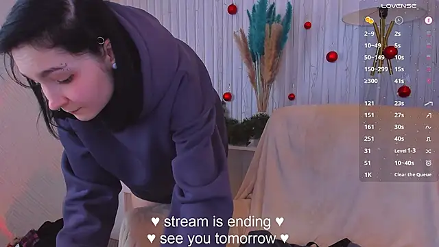 Snapshot of Luna-Moon chatting on 01.17.25 Luna-Moon online show from 01.17.25