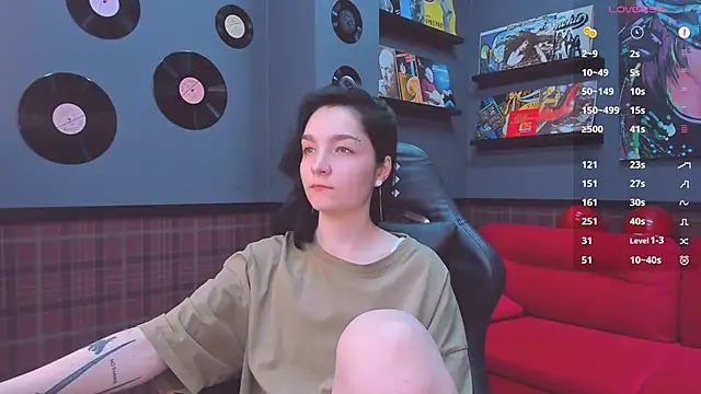 Snapshot of Luna-Moon chatting on 02.15.25 Luna-Moon online show from 02.15.25