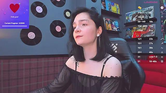 Snapshot of Luna-Moon chatting on 02.16.25 Luna-Moon online show from 02.16.25