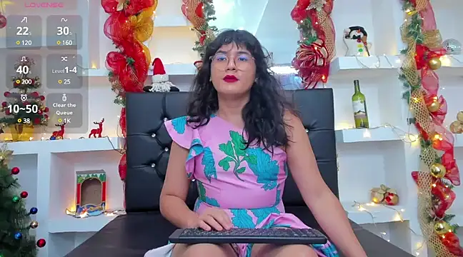 Snapshot of Elith_Berry69 chatting on 12.22.24 Elith Berry69 online show from 12.22.24