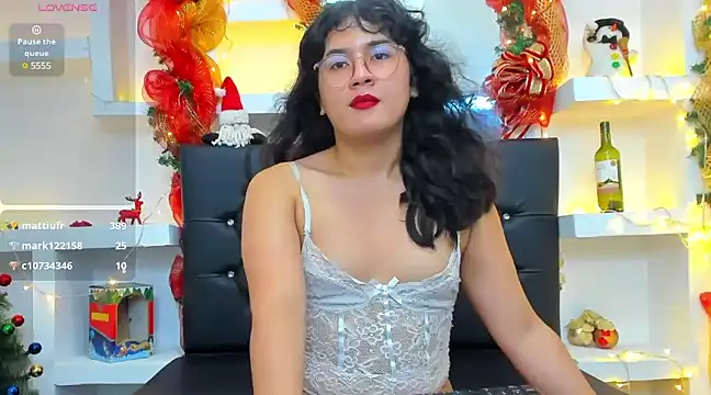 Snapshot of Elith_Berry69 chatting on 12.31.24 Elith Berry69 online show from 12.31.24