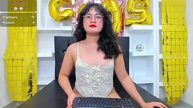 Snapshot of Elith_Berry69 chatting on 01.28.25 Elith Berry69 online show from 01.28.25