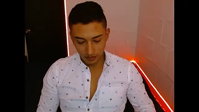 Snapshot of Davixx258 chatting on 02.01.25 Davixx258 online show from 02.01.25