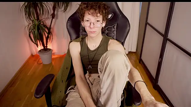 Snapshot of TommieH chatting on 02.12.25 TommieH online show from 02.12.25