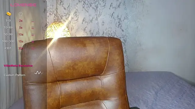Snapshot of SofiaaCortes chatting on 12.22.24 SofiaaCortes online show from 12.22.24
