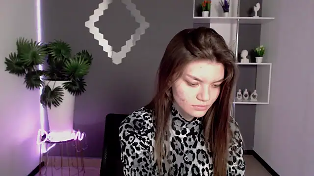 EmilyEight online show from 12.14.24