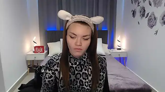 EmilyEight online show from 12.15.24