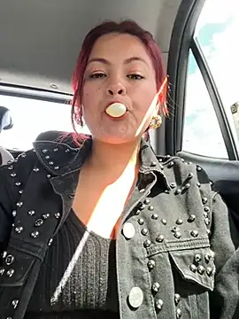 Snapshot of lia_moon77 chatting on 12.04.24 lia moon77 online show from 12.04.24