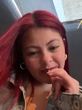 Snapshot of lia_moon77 chatting on 01.28.25 lia moon77 online show from 01.28.25