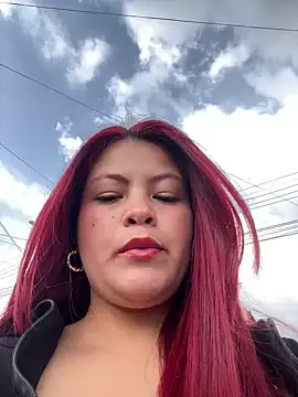 Snapshot of lia_moon77 chatting on 02.05.25 lia moon77 online show from 02.05.25