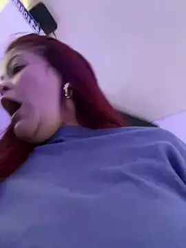 Snapshot of lia_moon77 chatting on 02.06.25 lia moon77 online show from 02.06.25