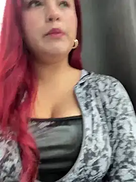 Snapshot of lia_moon77 chatting on 02.13.25 lia moon77 online show from 02.13.25