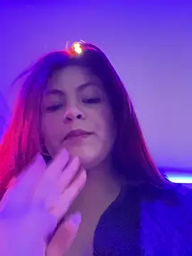 Snapshot of lia_moon77 chatting on 02.24.25 lia moon77 online show from 02.24.25