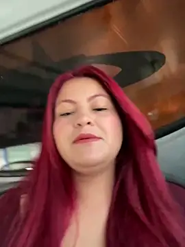 Snapshot of lia_moon77 chatting on 02.26.25 lia moon77 online show from 02.26.25