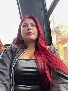 Snapshot of lia_moon77 chatting on 03.18.25 lia moon77 online show from 03.18.25