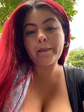 Snapshot of lia_moon77 chatting on 10.10.25 lia moon77 online show from 10.10.25