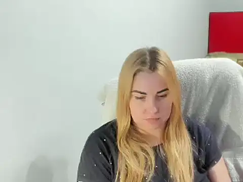 SkarletXDream online show from 12.24.24