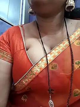 Snapshot of Nyra-23 chatting on 10.13.25 Nyra-23 online show from 10.13.25