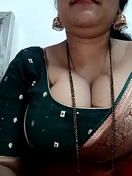 Snapshot of Nyra-23 chatting on 11.09.25 Nyra-23 online show from 11.09.25