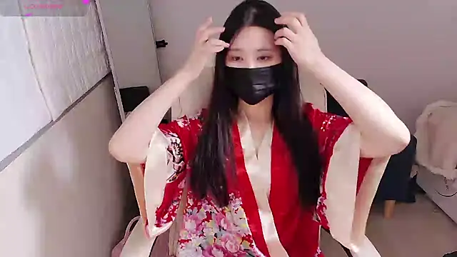 who Lilly online show from 09.18.25