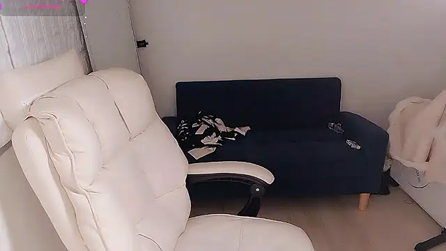 who Lilly online show from 09.21.25