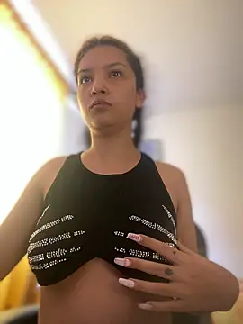 baby lizy online show from 12.21.25