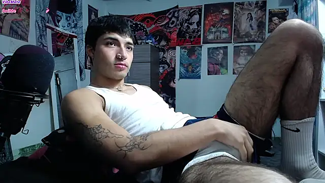 Snapshot of dylan_fun18 chatting on 02.23.26 dylan fun18 online show from 02.23.26