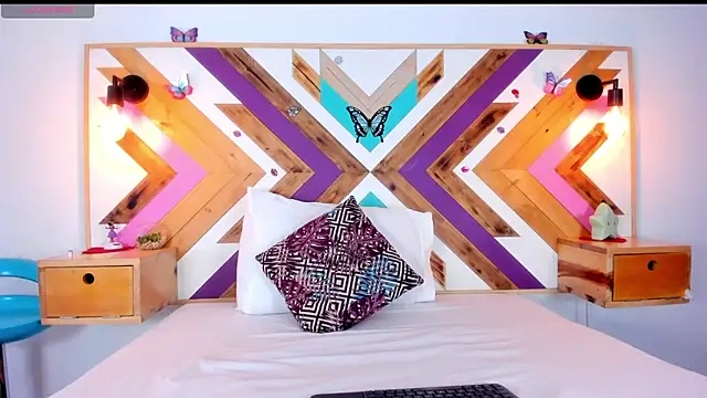 Snapshot of Katia_Wilson chatting on 10.01.25 Katia Wilson online show from 10.01.25