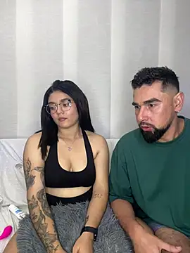 Snapshot of camianddanna chatting on 01.17.25 camianddanna online show from 01.17.25