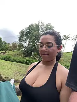 Snapshot of camianddanna chatting on 02.12.25 camianddanna online show from 02.12.25