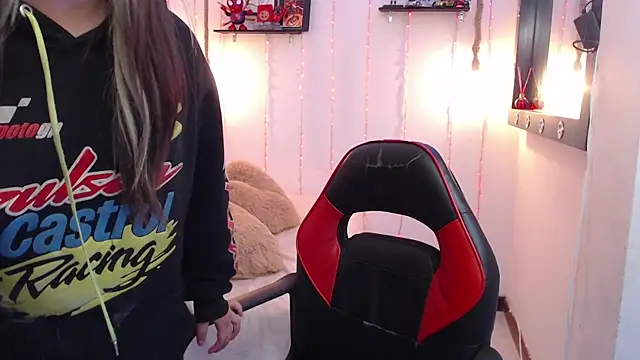 sapphire lilac online show from 12.12.24