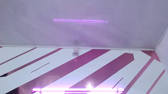 Kitten Hot  online show from 02.07.26