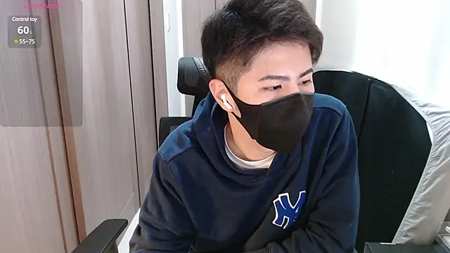 Snapshot of ryota_kkk chatting on 03.21.25 ryota kkk online show from 03.21.25