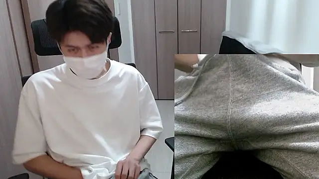 Snapshot of ryota_kkk chatting on 11.08.25 ryota kkk online show from 11.08.25