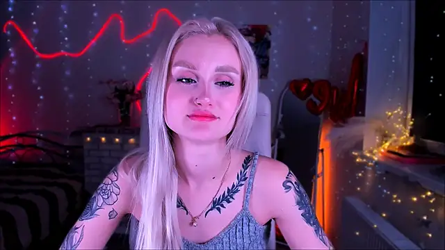  Ravenaa online show from 03.14.25
