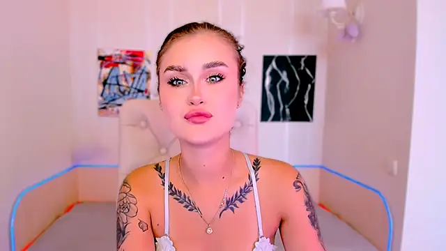  Ravenaa online show from 09.22.25