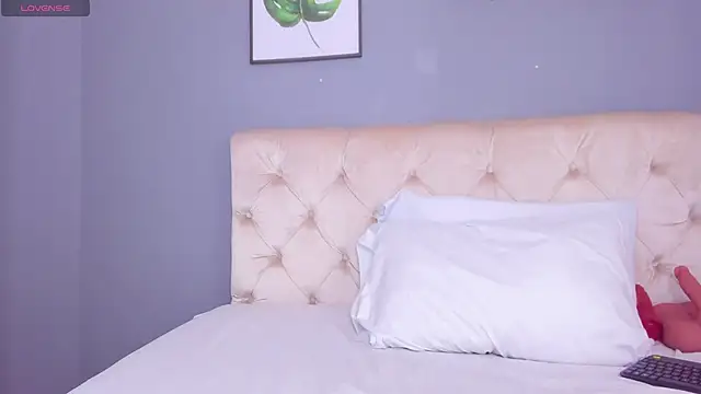 Soe Lara online show from 10.01.25