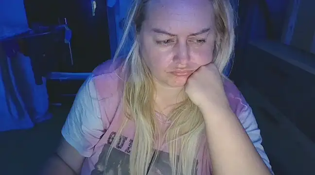 Meliss Official9 online show from 02.15.25