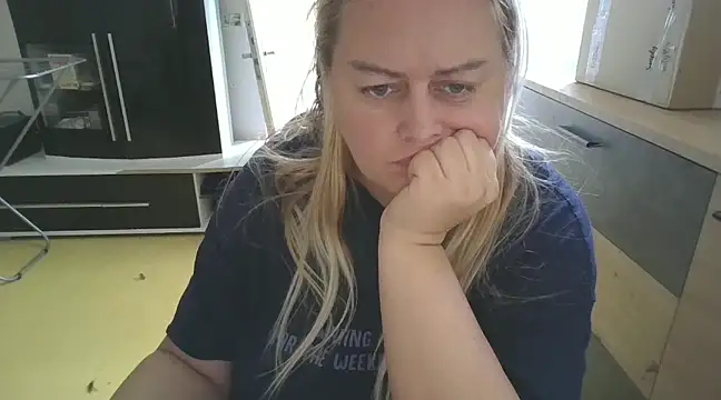 Meliss Official9 online show from 02.16.25