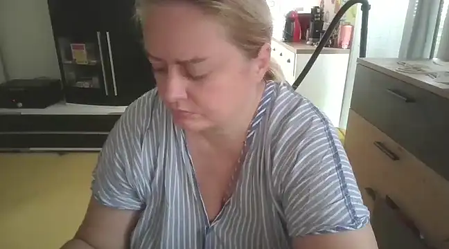 Meliss Official9 online show from 02.27.25