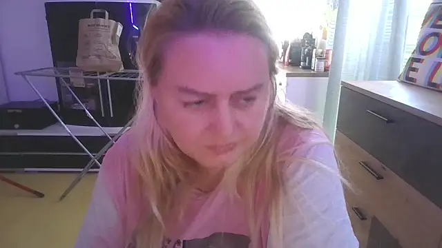 Meliss Official9 online show from 03.20.25