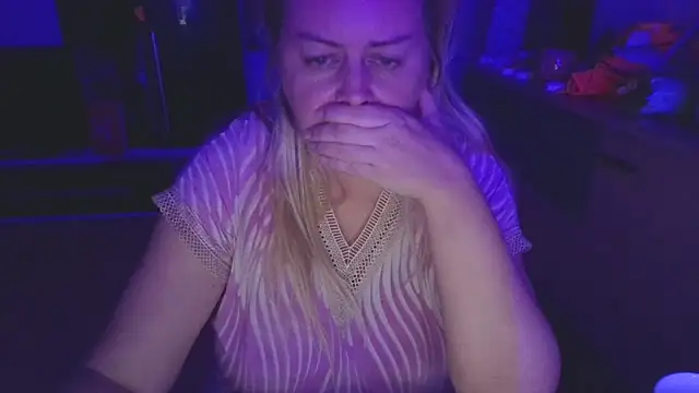 Meliss Official9 online show from 10.11.25