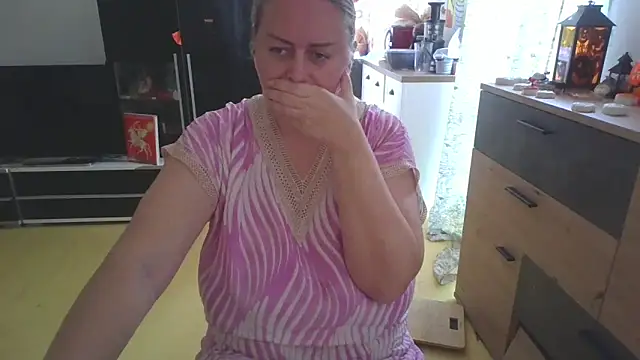 Meliss Official9 online show from 10.12.25