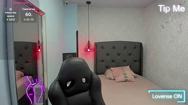 MAGNOLEROY online show from 10.08.25